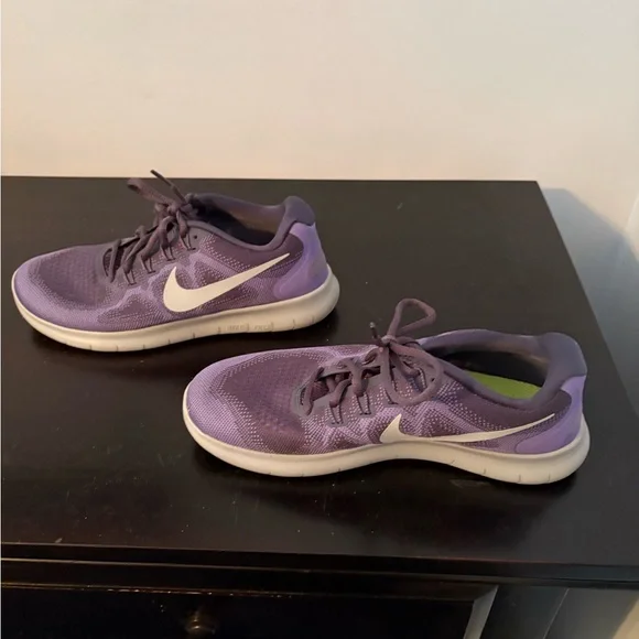 Nike Women's Purple Mesh Running Sneakers with White Swoosh - Picture 3 of 5